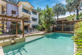 Park View studio apartment at Bay Villas